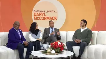 Pull Chevron à col roulé Theory porté par Sheinelle Jones tel que vu dans Today le 11 décembre 2025