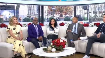 Lela Rose Pantalon Molly à crêpe imprimé fleuri porté par Jenna Bush Hager tel que vu dans Today le 11 décembre 2025