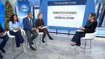 Escarpins à contre-arrière Christian Dior J’adior portés par Savannah Sellers, tels que vus dans Today le 12 décembre 2025