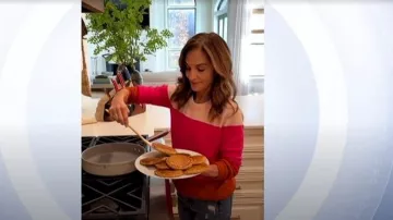 J. Crew Colorblock Crewneck Sweater worn by Joy Bauer as seen in Today on December 12, 2025