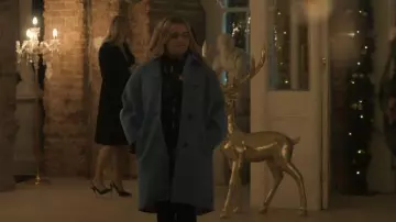Zara Manteco Wool Blend Oversized Coat Zw worn by Kate (Mae Whitman) as seen in Twelve Dates 'Til Christmas (S01E01)