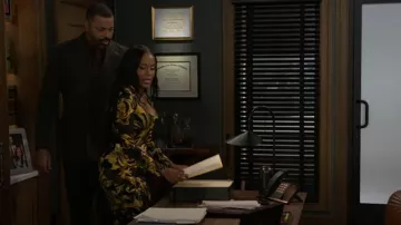 Jeans Couture Organzino Organzino PR Robe Barocco portée par Hayley Lawson (Marquita Goings) telle que vue dans Beyond the Gates (S01E189)