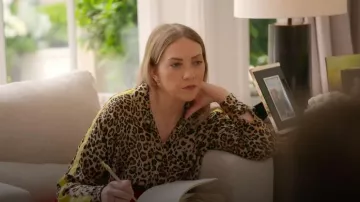 Topshop Relaxed Leopard Imprimé Shirt porté par Tayla tel que vu dans Simon Cowell : The Next Act (S01E01)