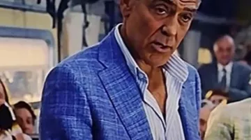 Jay Kelly 2025 George Clooney Blue Blazer worn by Jay Kelly (George Clooney) as seen in Jay Kelly