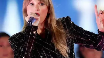 Taylor Swift Final Show The Eras Tour 2025 Sequin Blazer worn by Self (Taylor Swift) as seen in Taylor Swift | The Eras Tour | The End of an Era (S01E06)