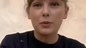 Taylor Swift The End Of An Era Roses Print Tee worn by Self (Taylor Swift) as seen in Taylor Swift | The Eras Tour | The End of an Era (S01E06)