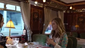 Presentadora y Var Blazing Star Vestido Long Villblomst llevado por Jill Martin visto en Today the 15 de diciembre de 2025