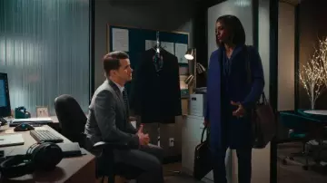 Sac de courses Telfar Medium porté par Olympia Lawrence (Skye P. Marshall) tel que vu dans Matlock (S02E08)