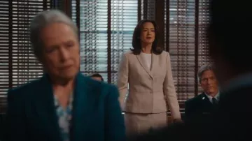 Veste/Pantalon féminin Le Suit porté par Helen Hayden tel que vu dans Matlock (S02E08)