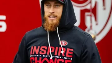Les San Francisco 49ers inspirent le changement 2025 Sweat à capuche de George Kittle lors des Super Bowls NFL