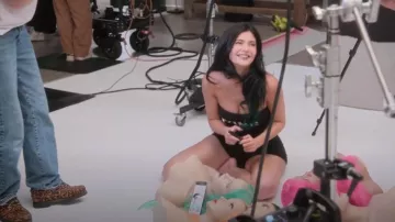 Tube top Arthur George King porté par Kylie Jenner tel que vu dans The Kardashians (S07E08)