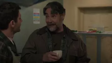 Eddie Bauer Mens Barn Jacket Coat worn by Mac (Nathaniel Parker) as seen in Twelve Dates 'Til Christmas (S01E02)