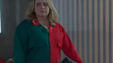 Twelve Dates 'Til Christmas S01 Mae Whitman Colorblock Jumpsuit portée par Kate (Mae Whitman) dans Twelve Dates 'Til Christmas (S01)