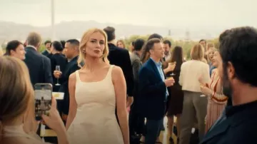 Fille préférée La robe Morgan portée par Morgan (Justine Lupe) comme on le voit dans Nobody Wants This (S02E10)