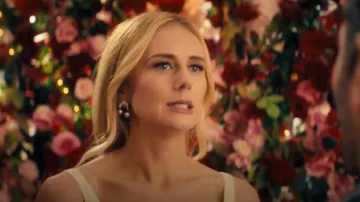 Boucles d’oreilles Arielle Ratner en diamant Boda portées par Morgan (Justine Lupe) comme on le voit dans Nobody Wants This (S02E10)