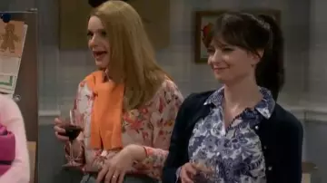 Talbots Non Iron Perfect Shirt worn by Sarah Sherman as seen in Saturday Night Live (S51E07)
