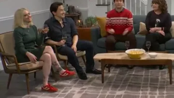 Vince Oasis Bicolor Leather Sneakers worn by Sarah Sherman as seen in Saturday Night Live (S51E07)