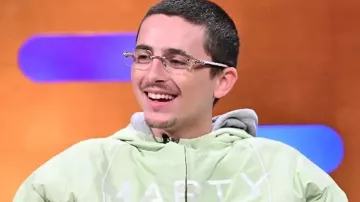 Timothée Chalamet Marty Supreme Green Jacket of Marty (Timothée Chalamet) in Marty Supreme