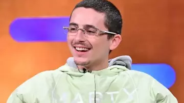 Timothée Chalamet Marty Supreme Green Jacket of Marty (Timothée Chalamet) in Marty Supreme