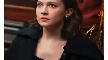 Wake Up Dead Man 2025 Cailee Spaeny Black Jacket worn by Simone Vivane (Cailee Spaeny) in Wake Up Dead Man: A Knives Out Mystery