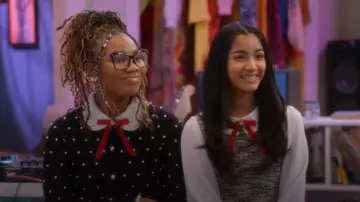 Alice + Olivia Collins Sweater worn by Shelly Sharp (J' Adore Elizabeth) as seen in Electric Bloom (S01E15)