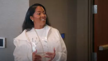 Area Handprint T Shirt worn by Toya Bush-Harris as seen in Married to Medicine (S12E03)