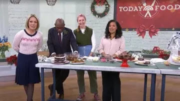 Zara Soft Knit Jumper Vest worn by Christina Tosi as seen in Today on December 17, 2025