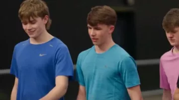 Nike T Shirt Rise 365 Wild Run worn by Danny as seen in Simon Cowell: The Next Act (S01E03)