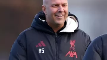 Arne Slot LFC UCL 2025 Black Puffer Hooded Jacket in TOTTENHAM vs LIVERPOOL | Arne Slot Press Conference