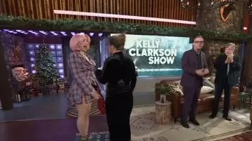 Vivienne Westwood Meghan Kilt worn by Ice Spice as seen in The Kelly Clarkson Show on December 17, 2025