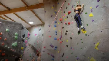 Alo Yoga High-Waist Airlift Legging worn by Natalie Maguire as seen in Vanderpump Rules (S12E03)