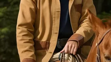 Heartland S19 Lou Fleming Brown Jacket worn by (Lou Fleming) in Heartland