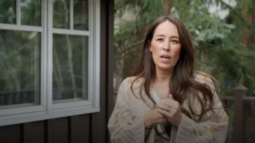 Billy Reid Plaid Wrap Cardigan worn by Joanna Gaines as seen in Fixer Upper: Colorado Mountain House (S01E01)