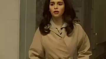 Ponies 2026 Emilia Clarke Beige Trench Coat worn by Bea (Emilia Clarke) as seen in PONIES (S01E01)
