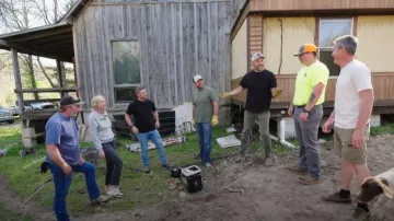 Mother Step Hem Jeans worn by Jenny Marrs as seen in Fixer to Fabulous(S07E03)