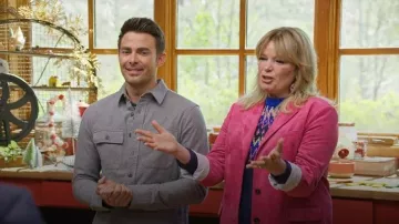 Dolan Faux-Suede Boyfriend Blazer worn by Melissa Peterman as seen in Finding Mr. Christmas (S02E07)