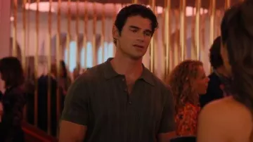 Octobre Editions Rio Knit Polo in Light Olive Green worn by Nicolas de Léon (Paul Forman) as seen in Emily in Paris (S05E05)