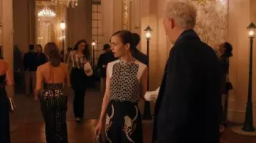 La DoubleJ Let Loose Pants worn by Emily Cooper (Lily Collins) as seen in Emily in Paris (S05E05)