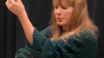 Taylor Swift The End of an Era Taylor Swift Green Sweater Dress worn by Self (Taylor Swift) as seen in Taylor Swift | The Eras Tour | The End of an Era (S01E01)