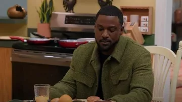 Zara Green Shacket worn by Calvin Payne (Lance Gross) as seen in House of Payne (S14E17)