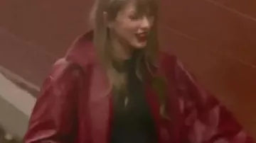 Taylor Swift Chiefs vs. Broncos Red Bomber Jacket of Taylor Swift in NFL Super Bowls