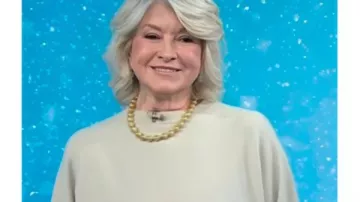 The Today Show 2025 Martha Stewart Oversized Cashmere Sweater worn by (Martha Stewart) in Today