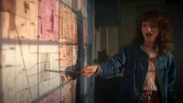 Quiksilver The Nancy Jacket worn by Nancy Wheeler (Natalia Dyer) as seen in Stranger Things (S05E01)