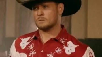 The Voice S28 Final, camisa de Michael Bublé con flecos rojos de Michael Bublé en The Voice