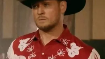 The Voice S28 Finale Michael Bublé Red Fringe Shirt of Michael Bublé in The Voice
