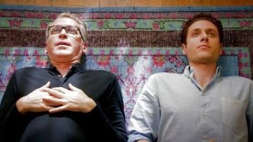 La chemise Paul Smith en jean de Evan Roth Lawson dans Royal Pains S06E08