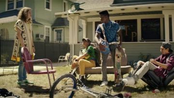 Sneakers white high tops in the film Dope