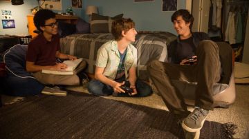 Sneakers Puma in the film Paper Towns