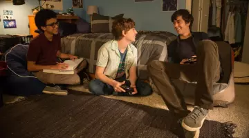 Sneakers Puma in the film Paper Towns