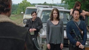 Jacket is Free People of Tara Chambler (Alanna Masterson) in The Walking Dead S06E12